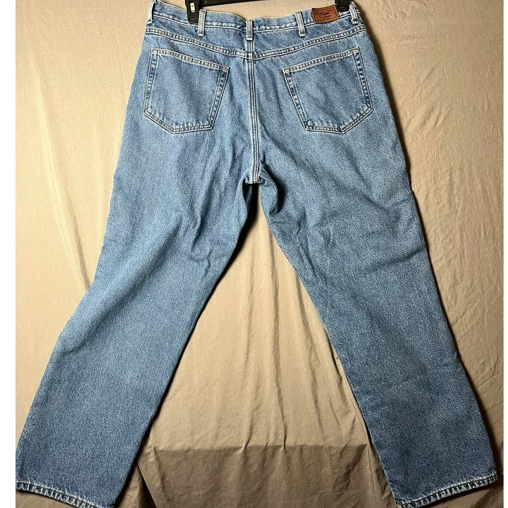 L.L. Bean Jeans Mens 38x30 Classic Fit Blue Straight Leg Denim EUC